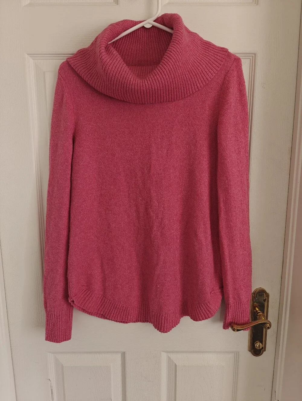 TAHARI Scoop Turtle Neck Sweater - Picture 1 of 5